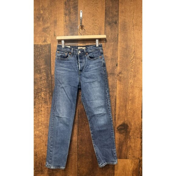 Levis Women’s Wedgie Straight Medium Wash Denim Jeans 26x27 - Picture 2 of 7